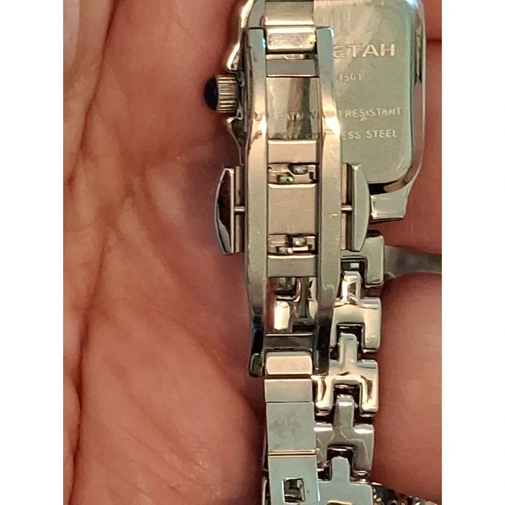 NIB CHEETAH CH-1501 Silvertone,Quartz Mvmnt Womens Watch. Stainless,Adjustable.